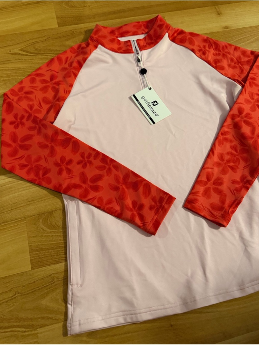 FootJoy NWT women’s quarter zip pink and red floral sleeves size small